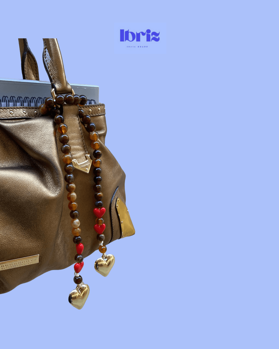 Hanging a heart bag من متجر إبريز