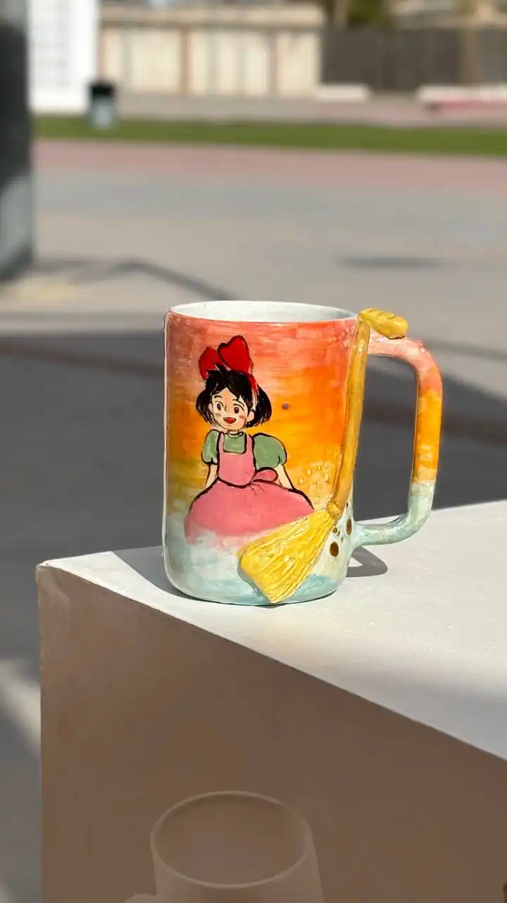 كوب فخاري بشخصية كيكي لخدمة التوصيل من متجر اكواب سُكر