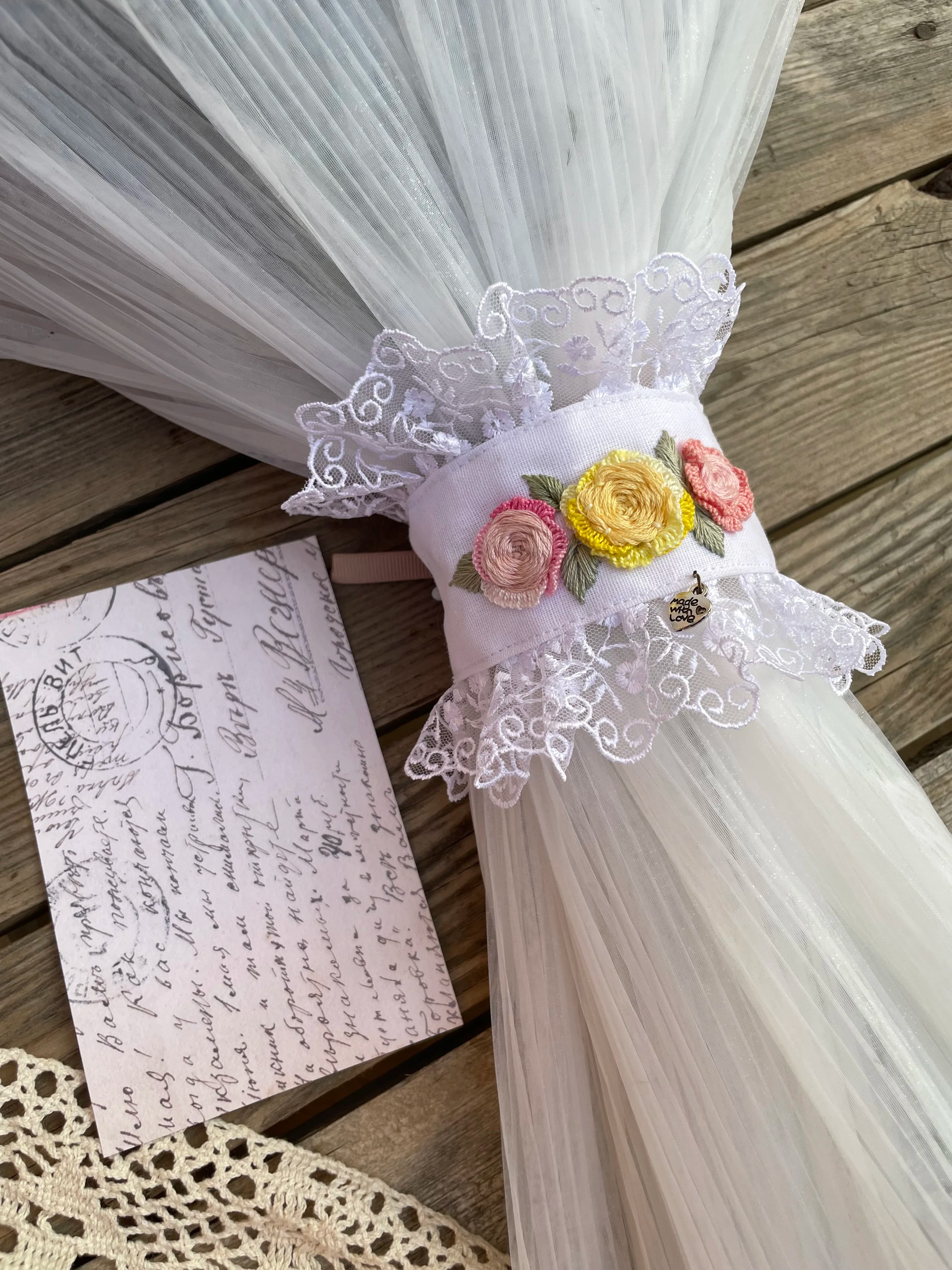 سوارة مطرزة من متجر تطريز / 𝒩𝒪ℛ𝒜ℋ