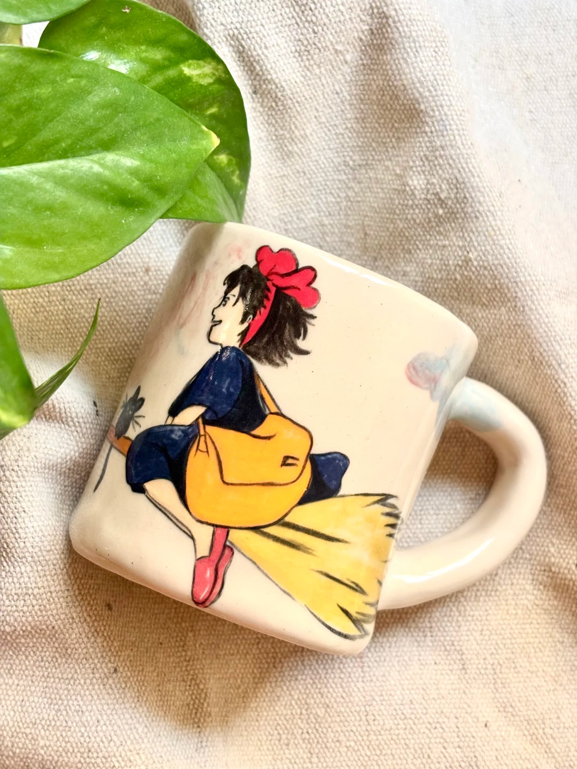 كوب كيكي Kiki من متجر خزفيات حنان