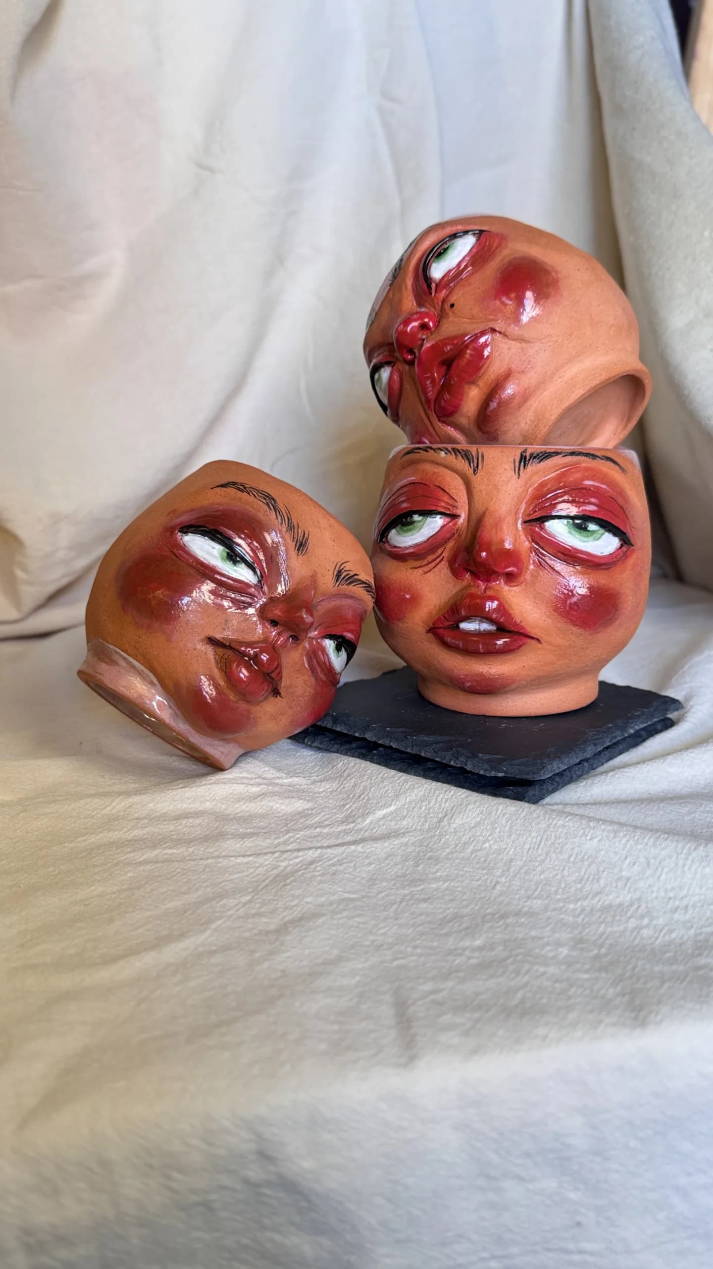 أبعاد المشاعر الثلاثة من متجر حكايات الطين الأحمر