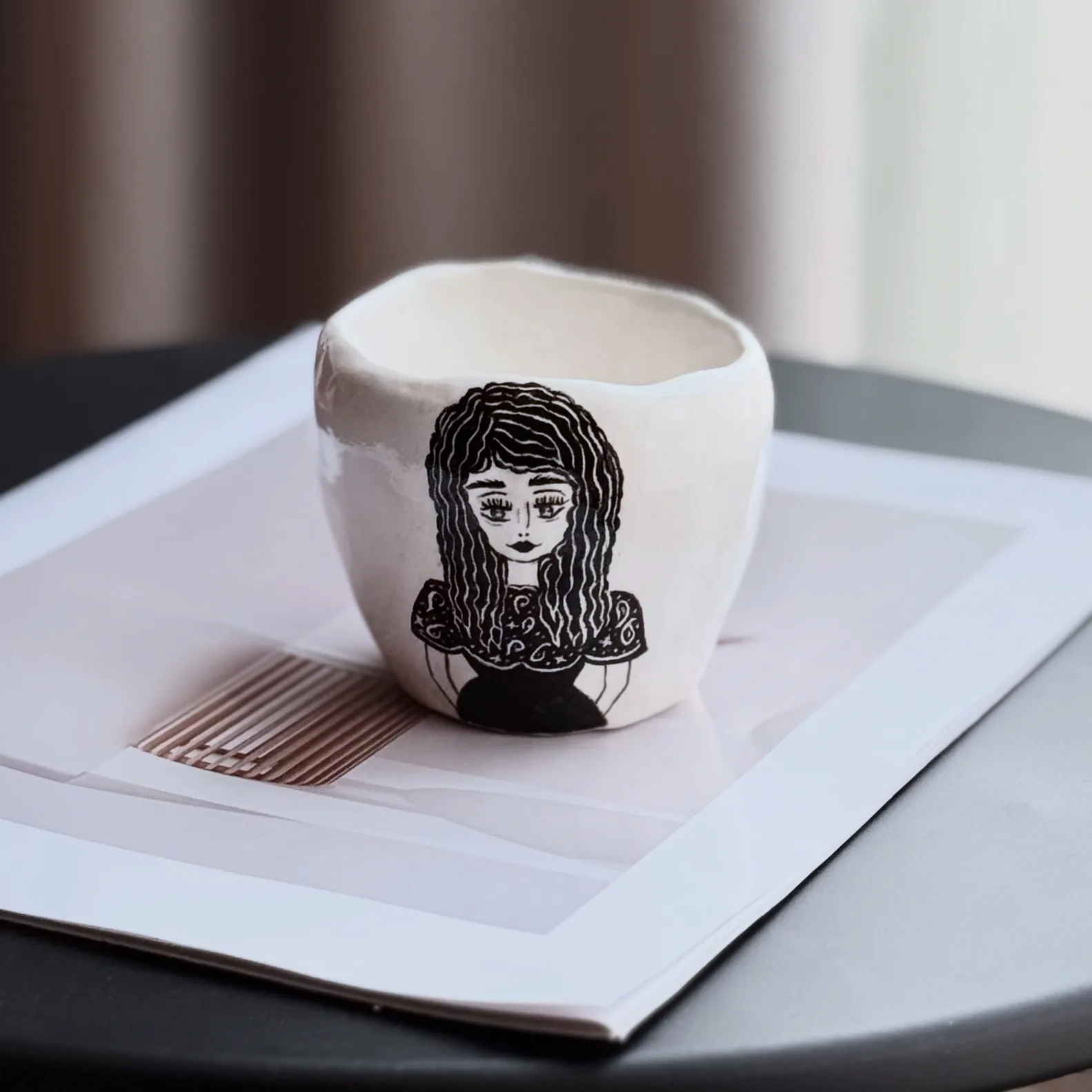 كوب مصنوع يدويا من متجر بوتري فلاور