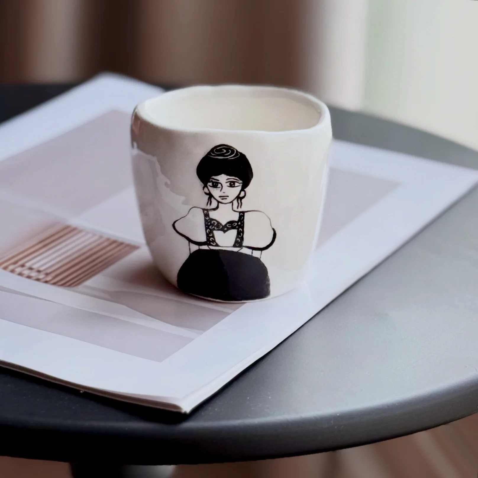 كوب مصنوع يدويا من متجر بوتري فلاور