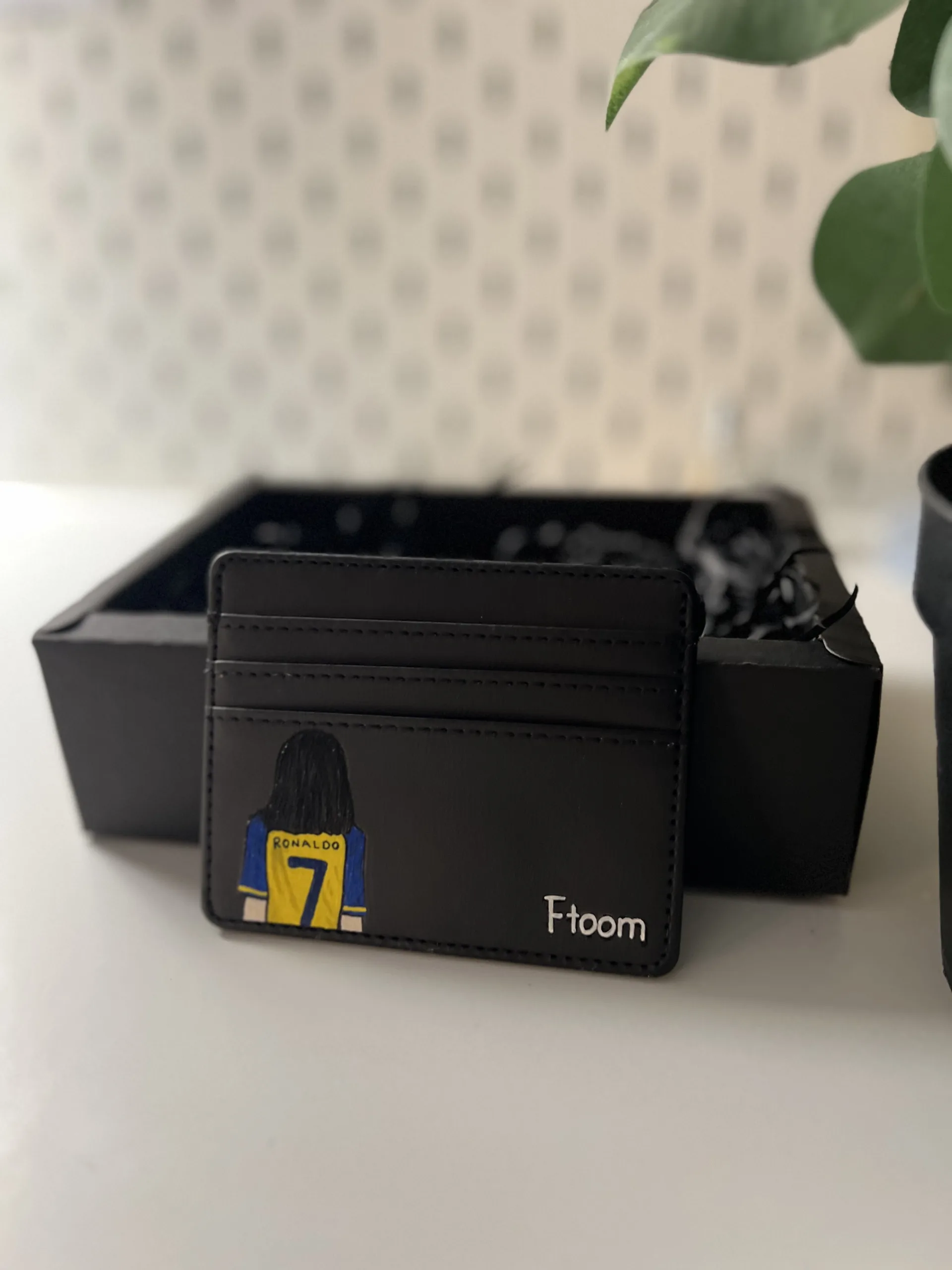 محفظة من متجر فن سِوار