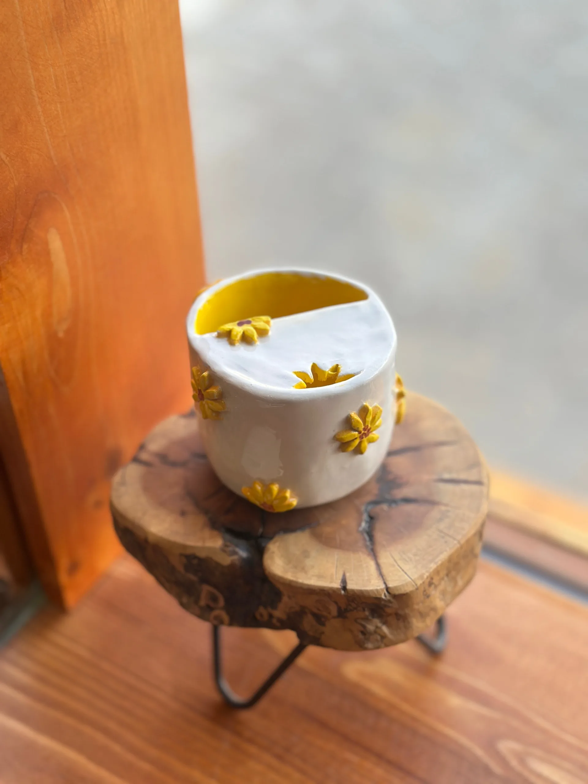 كوب زهرة الشمس من متجر ١٣ أبريل