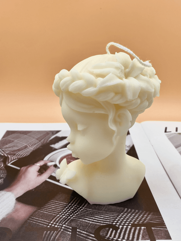 شمعة ديكور معطرة من متجر شموع ريڤولينا