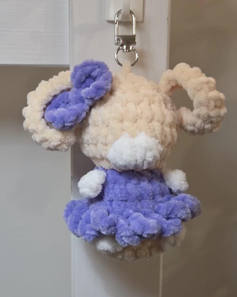 تعليقة ارنب نسجة من متجر نسجة