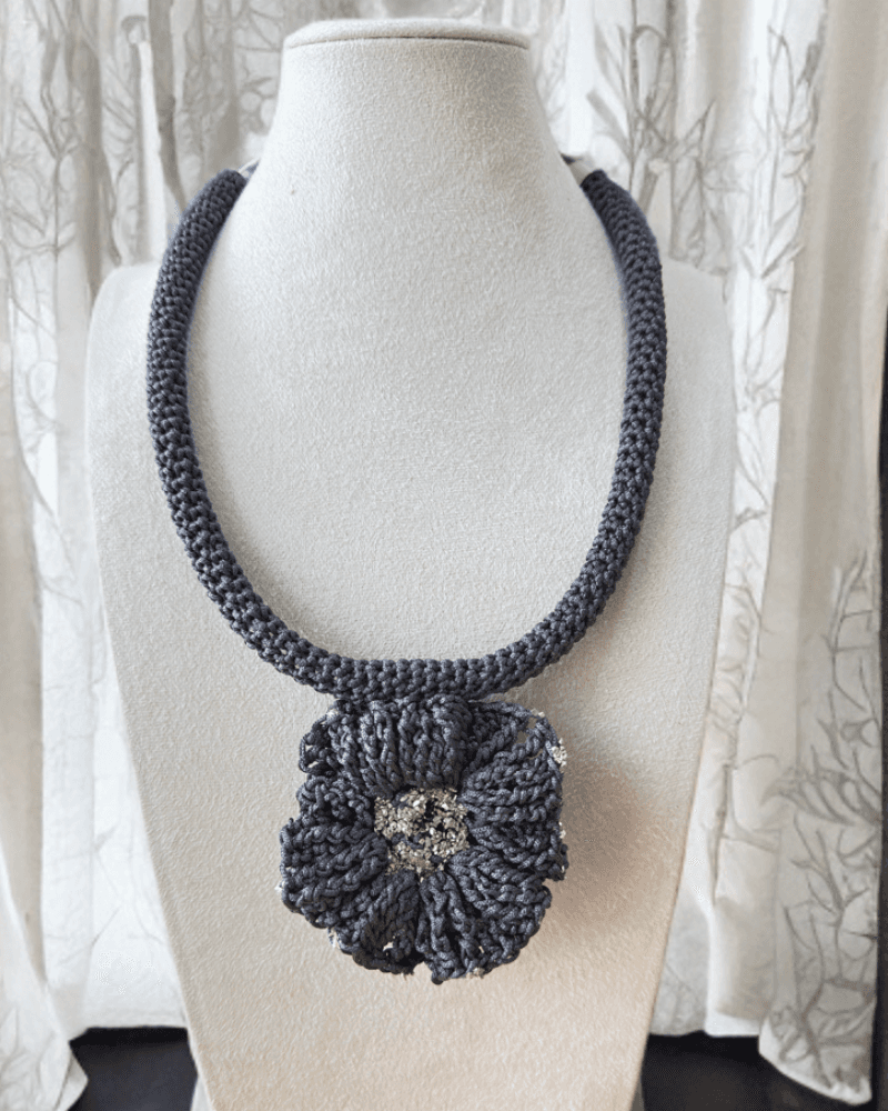 عقد كروشيه من متجر كروشيه بوتيك