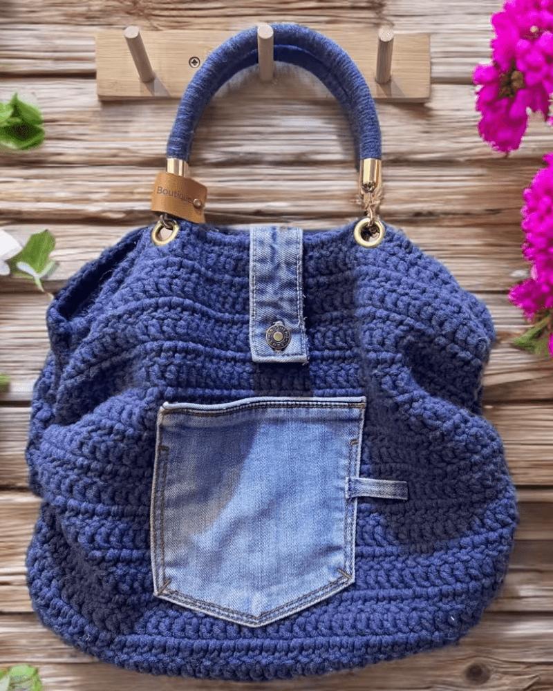 صورة حقيبة كروشيه مع قطع جينز - كروشيه بوتيك