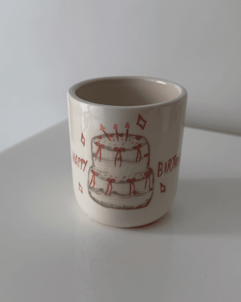 كوب كيكة الميلاد من متجر نيلدا بوتري