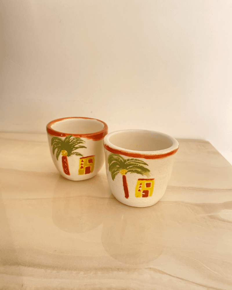 كوب القرية من متجر عجية للخزف والفخار