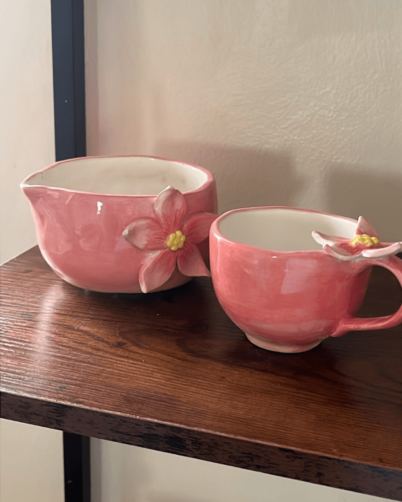 صورة وعاء ماتشا وكوب الورد - كلاي-ڤا