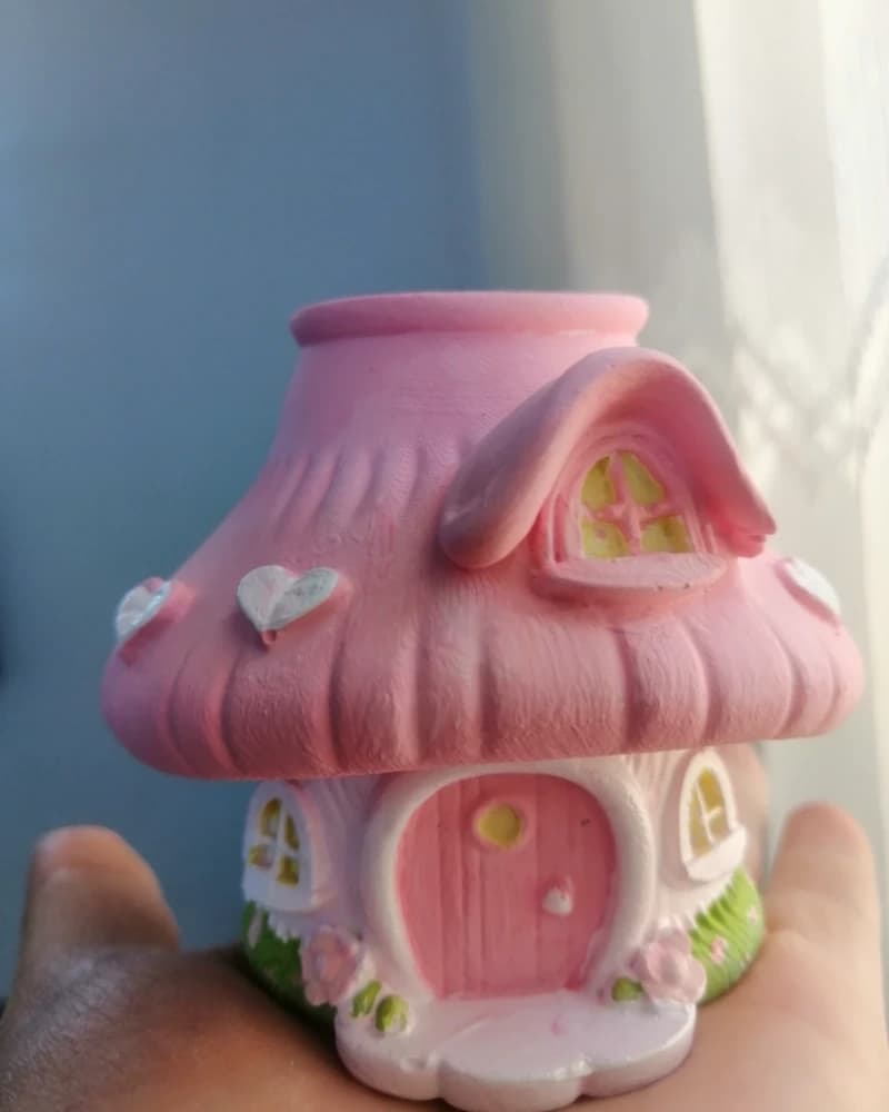 كوخ الفطر من متجر لمسة فن