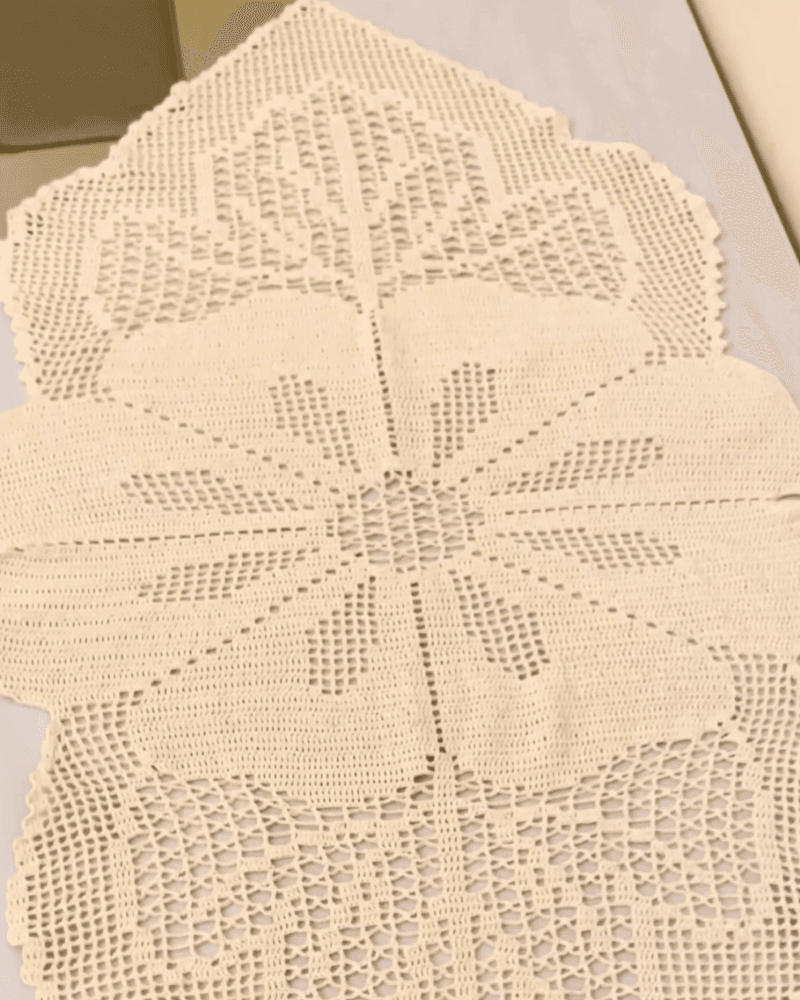 صورة مفرش الوردة فيلية - بشاير كروشية